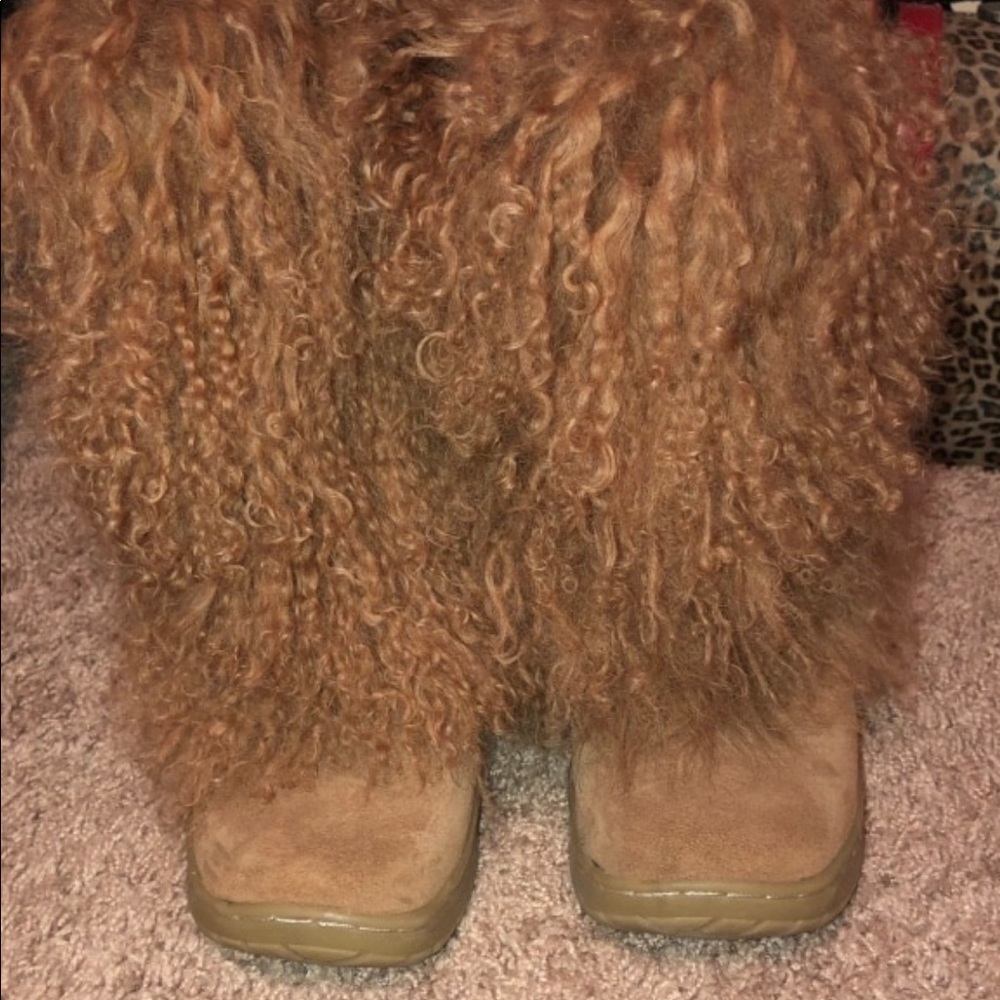Bear Paw Fluffy Boots